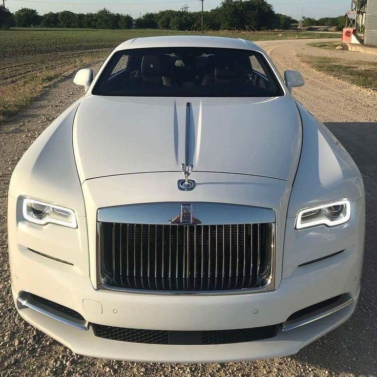 Rolls Royce Dawn Front View