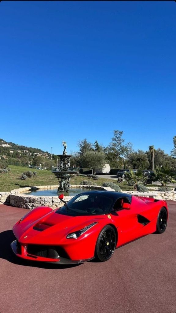 Ferrari LaFerrari Red